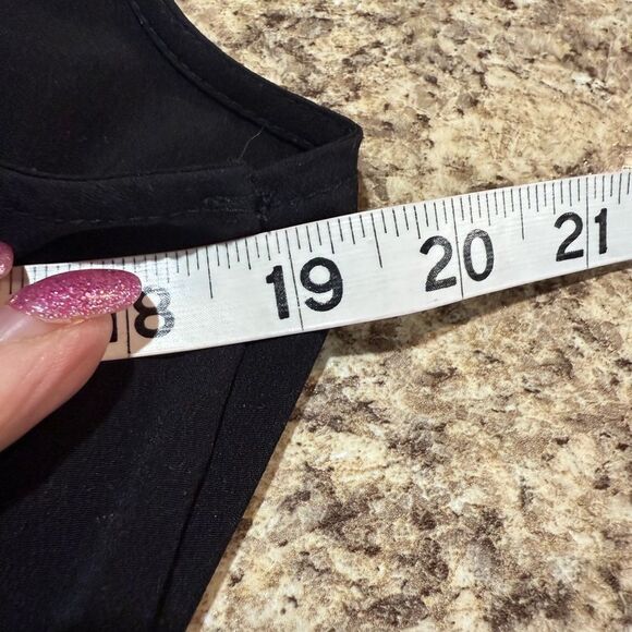 Kimchi Blue Black Lace Romper Size Medium - Picture 5 of 9